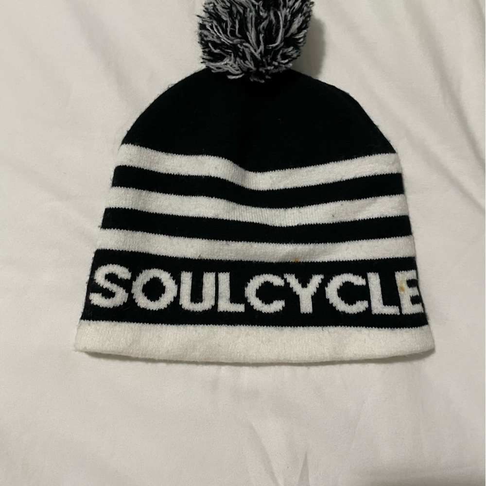 Soul cycle black and white hat. Mild stain